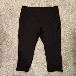 NWT TekGear 2X Ultrastretch Capri Active Leggings